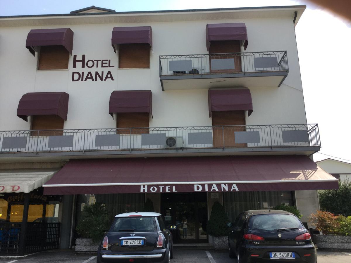 Albergo Diana Legnaro Екстериор снимка