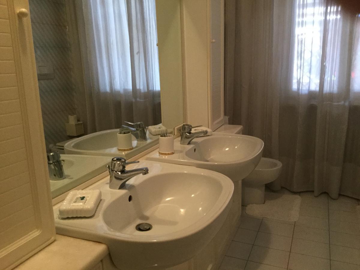 Albergo Diana Legnaro Екстериор снимка